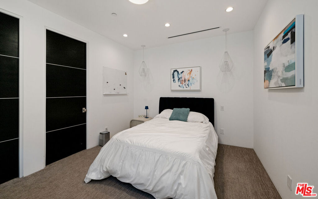 MLS #25576861 image #20