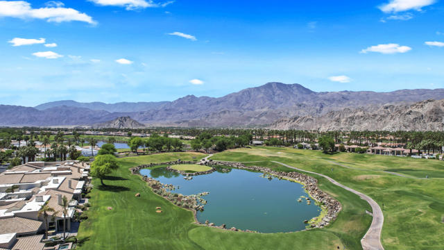 80671 Cherry Hills Drive, La Quinta CA: https://media.crmls.org/mediaz/006fe2f6-440e-4229-a0e2-410fdab9a249.jpg