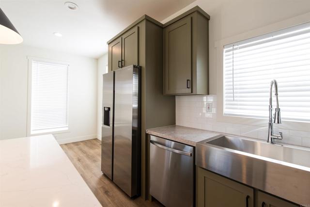 Detail Gallery Image 9 of 31 For 14272 Hoover St #101,  Westminster,  CA 92683 - 3 Beds | 2 Baths