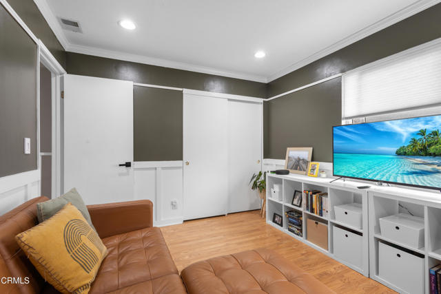 3235 Kelp Lane, Oxnard CA: https://media.crmls.org/mediaz/007021a6-465d-4f92-89ea-70e22d966d4c.jpg