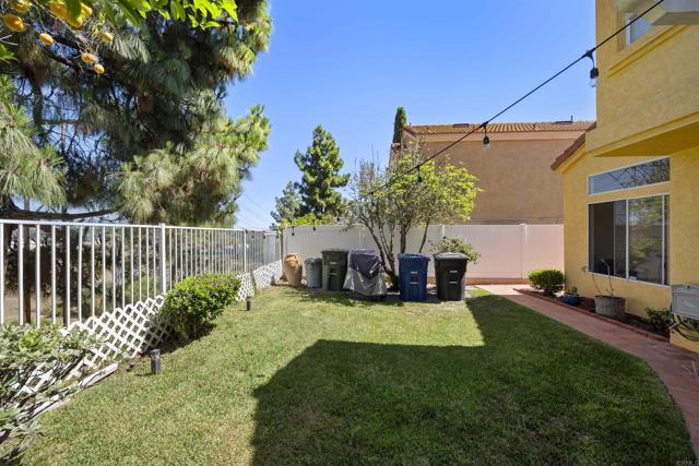 845 RIDGEWATER DR, Chula Vista CA: https://media.crmls.org/mediaz/00705617-186f-4c28-8526-fef5b7e9b0f7.jpg