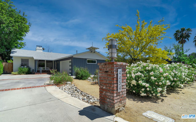 4454 SIMPSON Avenue photo 1