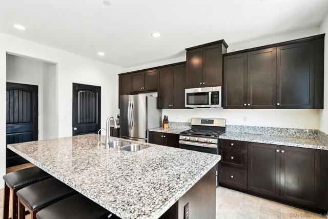 30499 Ridgely Way, Menifee CA: https://media.crmls.org/mediaz/00717ab9-a165-4f0f-9e74-fce69979bbca.jpg