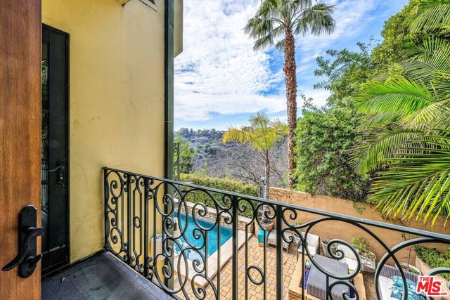3110 Benedict Canyon Drive, Beverly Hills CA: https://media.crmls.org/mediaz/0071a992-8d8f-4590-b3f8-71a8421941c9.jpg