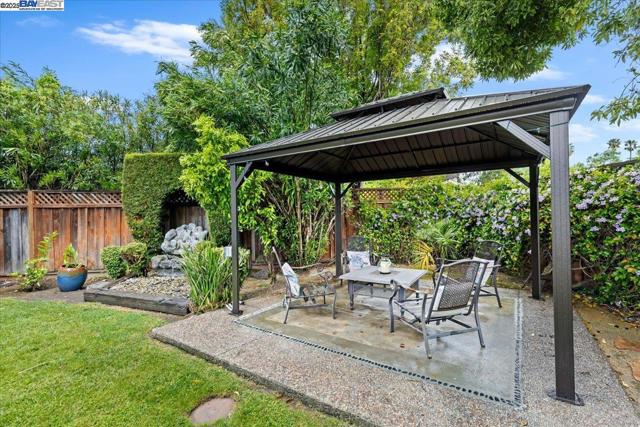 34264 Atteridge Pl, Fremont CA: https://media.crmls.org/mediaz/00721a8f-532c-40ed-b0fc-1efd1701729a.jpg