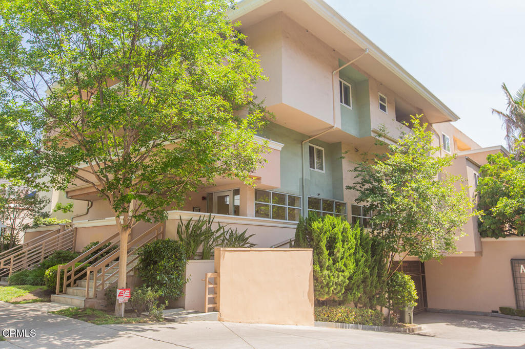 S S Mentor Avenue #205