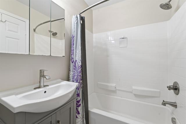 Detail Gallery Image 19 of 25 For 5402 Balboa Arms Dr #314,  San Diego,  CA 92117 - 2 Beds | 2 Baths