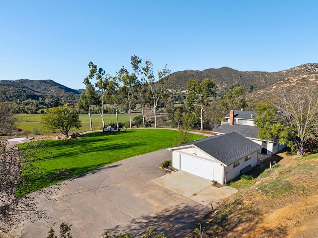 26086 Bear Valley Heights Road, Escondido CA: https://media.crmls.org/mediaz/0073a7c1-f3b8-43dd-8ae1-c2c4d4c7b4b5.jpg