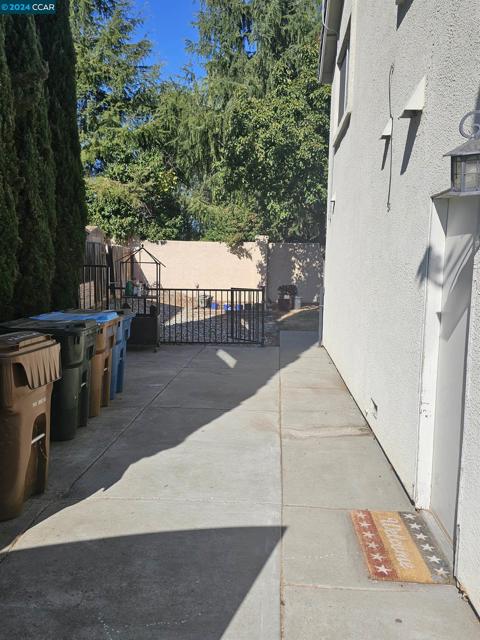 Image 34 of 37 For 4008 Galenez Way