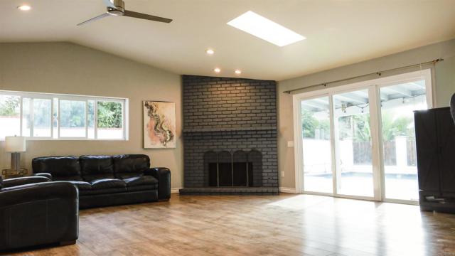 Detail Gallery Image 6 of 10 For 9100 Joan St, Spring Valley,  CA 91977 - 4 Beds | 4 Baths