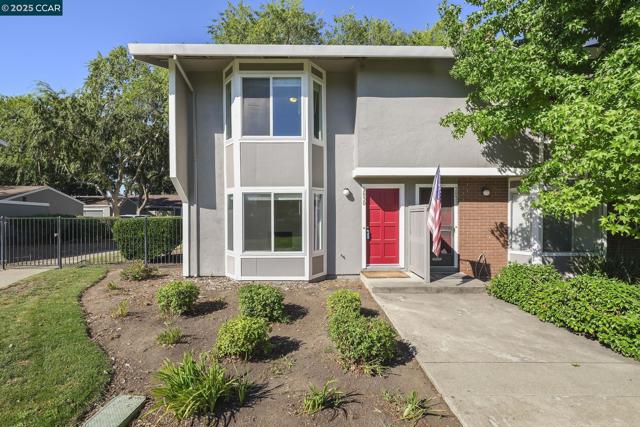 2830 Royal Ann Ln, Concord CA: https://media.crmls.org/mediaz/0074b98a-5f74-4640-b219-72bbed6e0729.jpg