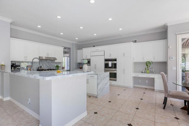 2209 Eucalyptus Ave, Escondido CA: https://media.crmls.org/mediaz/0074fea8-62f2-4db0-8831-de37bb4c470b.jpg