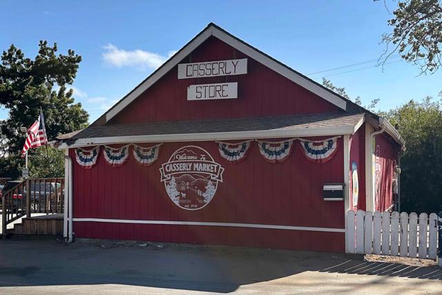 46 Valley View Road, Watsonville CA: https://media.crmls.org/mediaz/00757c81-3c1e-44d2-8178-ea649868e2e7.jpg