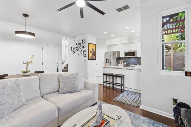 240 3rd Street, West Sacramento CA: https://media.crmls.org/mediaz/00766102-38da-4bd4-b6a2-3752e227fc27.jpg