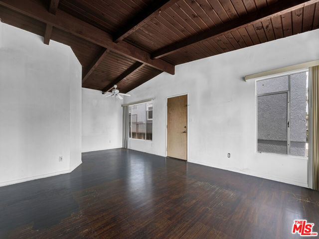 5401 Thornburn Street, Los Angeles CA: https://media.crmls.org/mediaz/00767c1b-d879-4c52-82fd-2124c698cbd6.jpg