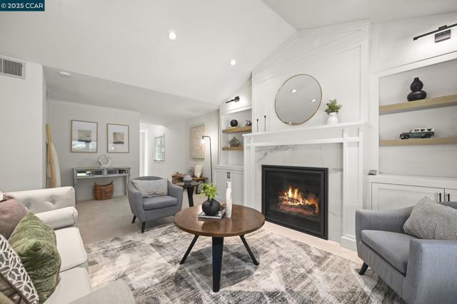 2120 Shady Creek Pl, Danville CA: https://media.crmls.org/mediaz/0076d088-0237-4ccc-8146-b04d6d9f2cb6.jpg