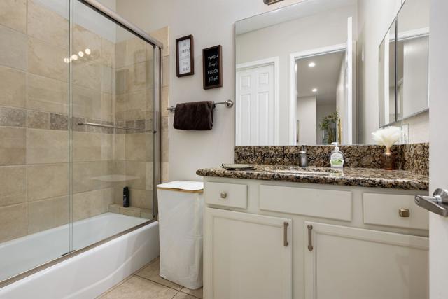 13039 Calle Amapola, Desert Hot Springs CA: https://media.crmls.org/mediaz/0077d760-c7e0-4c91-bfbb-ef645eb4d82d.jpg