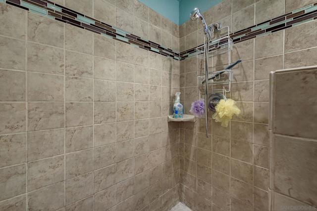3551 Trophy Dr, La Mesa CA: https://media.crmls.org/mediaz/0077efbd-6fbf-42a1-980d-2384920b3b9c.jpg