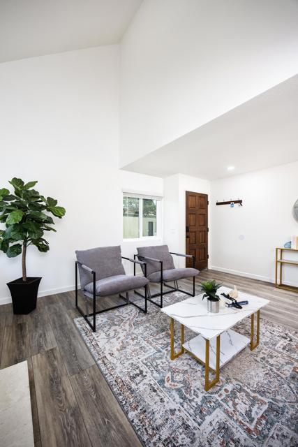 345 N Melrose Dr, Vista CA: https://media.crmls.org/mediaz/00782a49-18a6-418e-8cac-115e783bb1d7.jpg