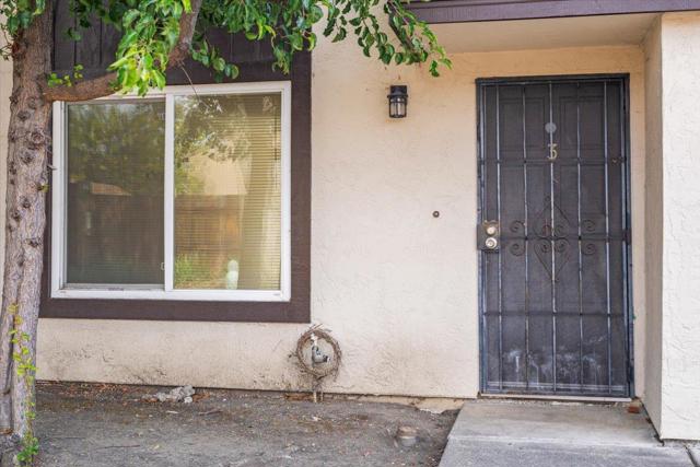 27418 Susan Place, Hayward CA: https://media.crmls.org/mediaz/0078ab47-d1cc-4142-8ea9-ef50d2ee1432.jpg