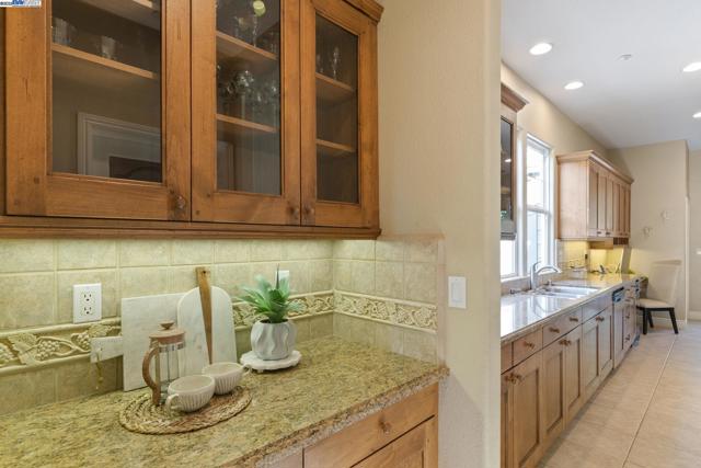 3168 Bay Meadows Ct, Livermore CA: https://media.crmls.org/mediaz/0078b8c6-aebc-4ec8-879c-7367a30f977e.jpg