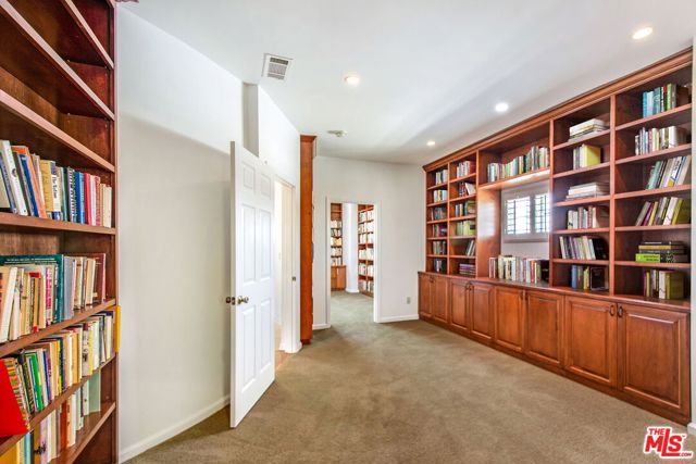 4521 Don Timoteo Drive, Los Angeles CA: https://media.crmls.org/mediaz/0078bea8-94e9-444f-a943-522ad43734e1.jpg