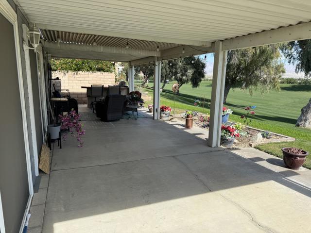 35610 Mexico Way, Thousand Palms CA: https://media.crmls.org/mediaz/007955af-2b92-487a-b7f0-c3e27e89a512.jpg