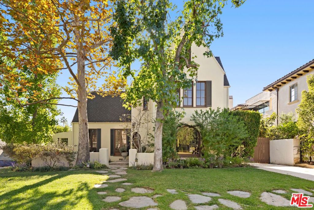 722 19th Street — architectural residence