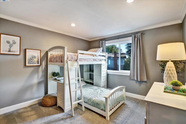 27 Serene Ct, Danville CA: https://media.crmls.org/mediaz/007aa859-bed1-4e83-abab-8b2f70afc5c4.jpg