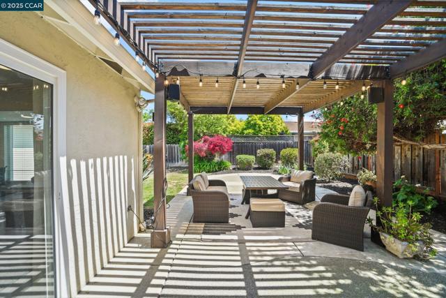 1630 Frankfurt Way, Livermore CA: https://media.crmls.org/mediaz/007ae1a7-6ec9-4ce8-be9a-730d9a26a27f.jpg