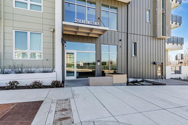 2250 Kilowatt Way, Fremont CA: https://media.crmls.org/mediaz/007af05e-f9f2-420e-a59e-5c692565db5e.jpg
