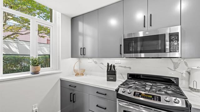 325 7Th Ave, San Diego CA: https://media.crmls.org/mediaz/007b0933-7e0f-46df-a5cd-5be3682009b0.jpg