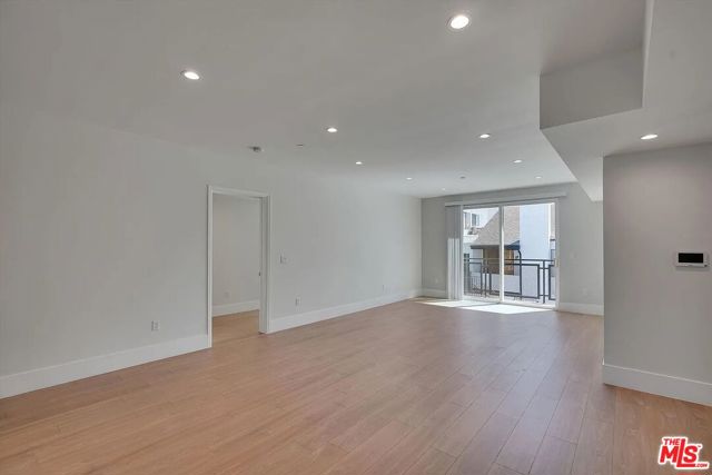 14419 Riverside Drive, 203A photo 6