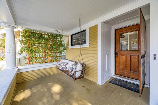 333 Waverley Street, Palo Alto CA: https://media.crmls.org/mediaz/007be21b-b2f6-440a-9156-82c4a99443cd.jpg