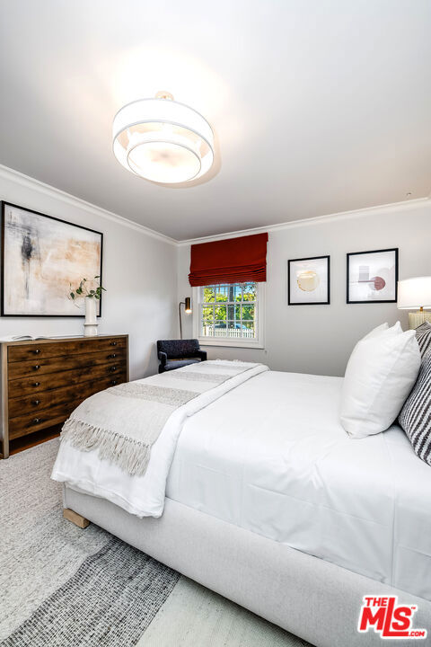 10445 Valley Spring Lane, Toluca Lake CA: https://media.crmls.org/mediaz/007c1c3e-571b-4bb8-a142-04d8e6713001.jpg