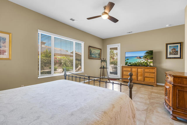 40259 Calle Cancun, Indio CA: https://media.crmls.org/mediaz/007d2256-d24d-4a2a-a847-361fe1f6b466.jpg