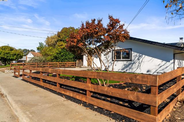 4119 Churchill Dr, Concord CA: https://media.crmls.org/mediaz/007e26db-01b9-49fc-a769-38ef68bf607c.jpg