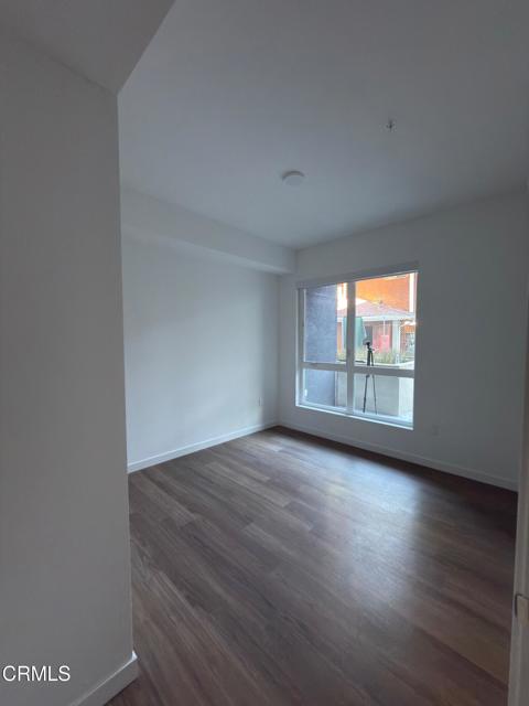 Detail Gallery Image 8 of 10 For 18900 Parthenia St #101,  Northridge,  CA 91324 - 1 Beds | 1 Baths