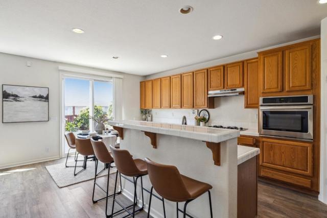 4276 Bay Crest Circle, Seaside CA: https://media.crmls.org/mediaz/007fd4bf-d38a-4853-8ece-dabe38baa7ca.jpg