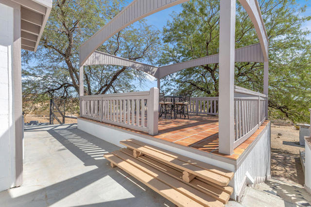 5797 Linda Lee Drive, Yucca Valley CA: https://media.crmls.org/mediaz/00808e9a-5acb-43b4-b16e-0f08e0da3e9e.jpg