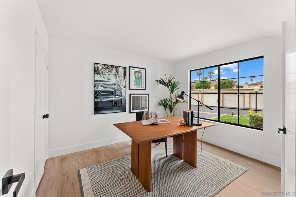 MLS #250029701SD img 11