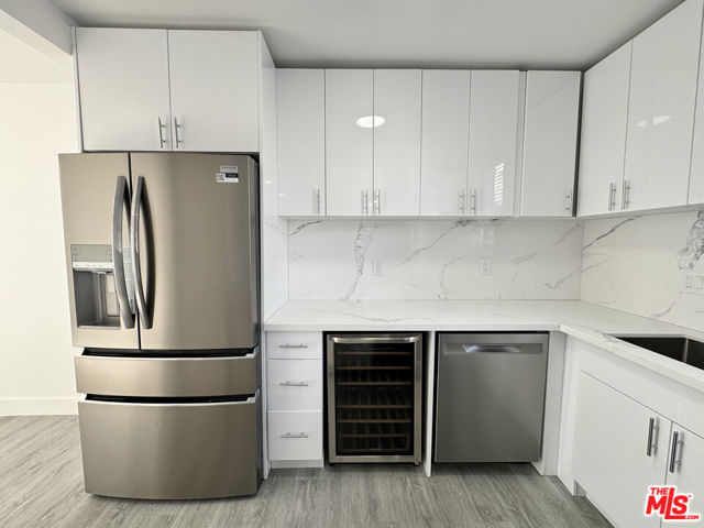 1279 N Harper Avenue, West Hollywood CA: https://media.crmls.org/mediaz/00819917-c815-4888-b902-782928672e45.jpg