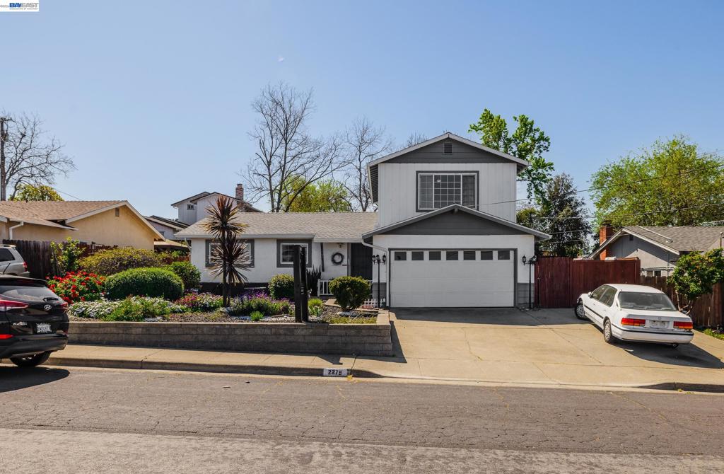 2279 Saint George Dr