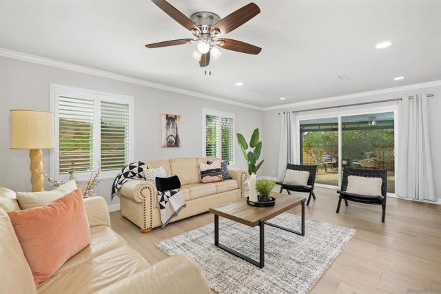 12866 SUMMERFIELD LN, Poway CA: https://media.crmls.org/mediaz/0081b395-2127-4cf7-82fe-72f16f45229d.jpg