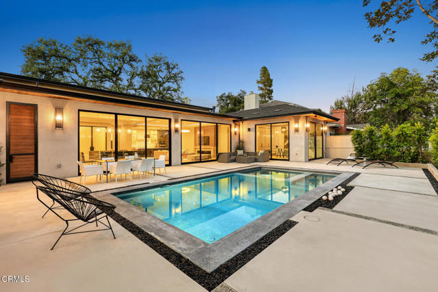 4828 Oakwood Avenue, La Canada Flintridge CA: https://media.crmls.org/mediaz/00833b55-5a89-4841-b536-8598e08a1728.jpg