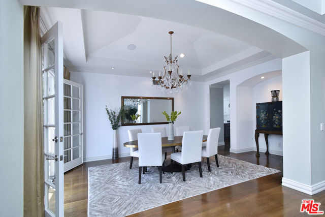 4177 KESTER Avenue, Sherman Oaks CA: https://media.crmls.org/mediaz/008361ac-274d-4f8f-a1b6-bc30f795a9a2.jpg