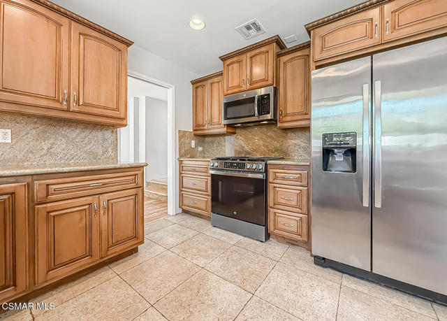 1646 Swansea Place, Westlake Village CA: https://media.crmls.org/mediaz/00837264-9fff-4f88-8cea-ab7435ad8834.jpg