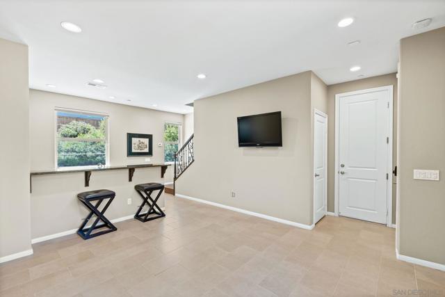 11577 Sweet Willow Way, San Diego CA: https://media.crmls.org/mediaz/0084a14b-ee26-4b11-b26b-3d1e31485720.jpg
