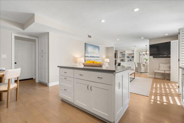5046 Golden Arrow Drive, Rancho Palos Verdes CA: https://media.crmls.org/mediaz/00855d4d-6c96-4045-b670-e7224f7cc073.jpg