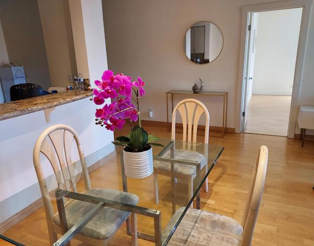 97 E Saint James Street, San Jose CA: https://media.crmls.org/mediaz/00868ebb-cd0c-488d-af8c-1d597ec0a574.jpg